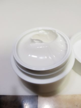 매스티나 매스틱 퓨어 컴플렉션 크림 — 5점을 준 리뷰어가 2021년 1월 올린 사용 사진