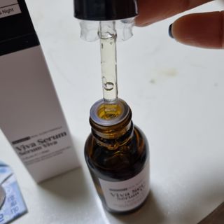 이매지스트 비바 비타민C 세럼 시카 미백 색소침착 앰플 — 5점을 준 리뷰어가 2022년 12월 올린 사용 사진