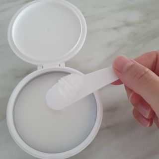듀오코리아 [듀오] 피부맞춤형 저자극 클렌징밤 1종 랜덤발송 (모공케어,안색개선,안티에이징,블랙헤드) — 4점을 준 리뷰어가 2022년 5월 올린 사용 사진