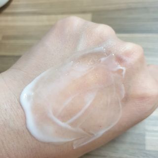 [메디팜] 히알루론산 딥 모이스처 바디로션 — 4점을 준 리뷰어가 2021년 11월 올린 사용 사진