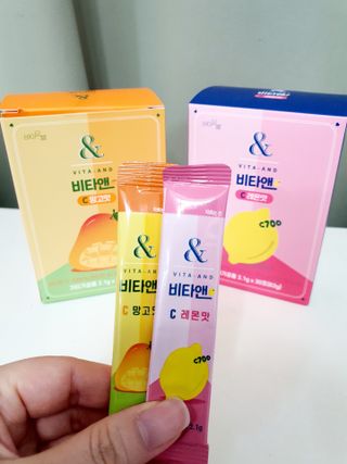 비타앤C 레몬맛, 망고맛 — 5점을 준 리뷰어가 2021년 4월 올린 사용 사진