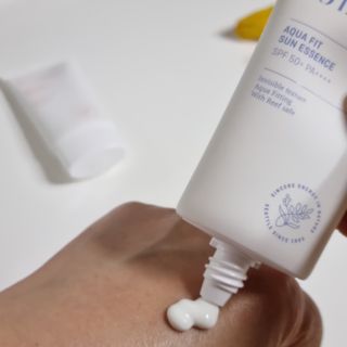보타니티 촉촉수분자차 아쿠아핏 선 에센스 50ml + 보송톤업자차 징크 선 로션 50ml SPF50+ PA++++ (4/25) — 5점을 준 리뷰어가 2022년 5월 올린 사용 사진