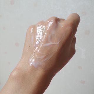 난나 살몬 스파이더 검버섯 미백 톤업 화이트닝 연어 앰플 크림 300ml 대용량 — 5점을 준 리뷰어가 2022년 8월 올린 사용 사진