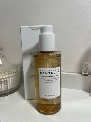 스킨1004 [SKIN1004] 마다가스카르 센텔라 라이트 클렌징 오일 200ml — 5점을 준 리뷰어가 2024년 8월 올린 사용 사진