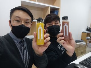 BLENDY'S 핑크 스무디+블론디 스무디 — 5점을 준 리뷰어가 2021년 12월 올린 사용 사진
