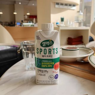 셀렉스스포츠 셀렉스 스포츠 웨이 프로틴 복숭아_ 330ml x 12팩 — 5점을 준 리뷰어가 2021년 11월 올린 사용 사진
