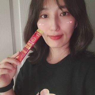 힘내라김홍삼 하루홍삼정스틱 10g x 10포 — 5점을 준 리뷰어가 2021년 3월 올린 사용 사진