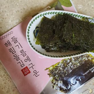 [해림맛김] 들기름에 구운 바삭바삭 김 4종 세트 + 1종 랜덤발송 총5개입 — 5점을 준 리뷰어가 2021년 2월 올린 사용 사진