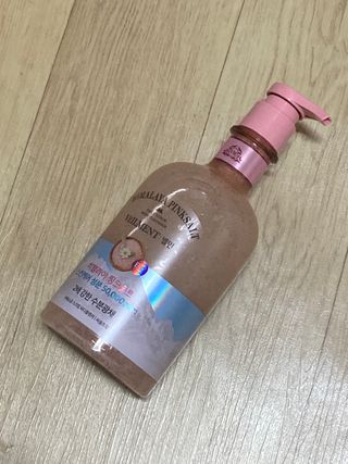 벨먼 내추럴스파 수분광채 스크럽 바디워시 600ml 5종 — 5점을 준 리뷰어가 2022년 5월 올린 사용 사진