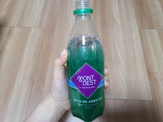 몽베스트 Montbest with Sparkling water Plain 20병 — 4점을 준 리뷰어가 2022년 6월 올린 사용 사진