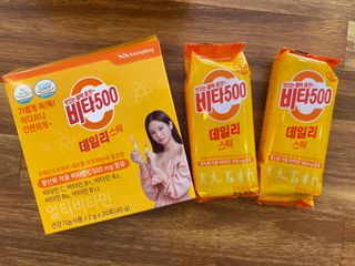 광동생활건강 [광동] 비타500데일리스틱 크리스마스 에디션 60포+20포 추가 증정&쇼핑백+스티커 gift — 5점을 준 리뷰어가 2021년 12월 올린 사용 사진