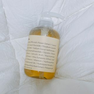 빅그린 안티 헤어로스 탈모 카렌듈라 바이옴 샴푸 500ml (지성두피용) — 3.5점을 준 리뷰어가 2022년 7월 올린 사용 사진