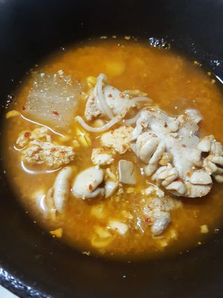 소담스퀘어 상암 궁중해물탕조씨집 백년가게 조씨집 팔뚝탕1인분550g — 4점을 준 리뷰어가 2022년 12월 올린 사용 사진