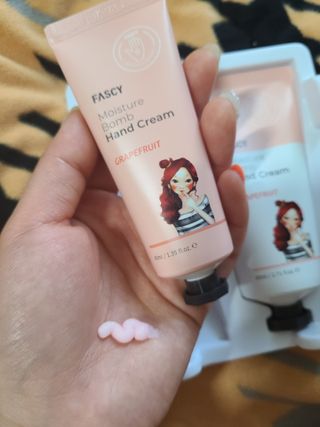파시 FASCY 高保湿ハンドクリーム40ml+80ml セット — 5점을 준 리뷰어가 2021년 7월 올린 사용 사진
