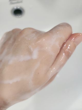 스킨1004 [SKIN1004] 마다가스카르 센텔라 라이트 클렌징 오일 200ml — 5점을 준 리뷰어가 2024년 7월 올린 사용 사진