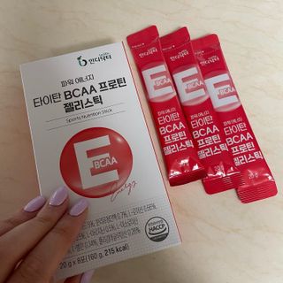 [인디닥터] 타이탄 BCAA 프로틴 젤리스틱 — 5점을 준 리뷰어가 2022년 5월 올린 사용 사진