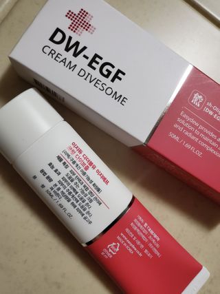 이지듀 DW-EGF 크림 다이브좀_콜라겐이 쏙쏙, 탄력피부로 다이빙 — 5점을 준 리뷰어가 2021년 2월 올린 사용 사진