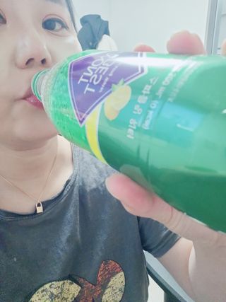 몽베스트 Montbest with Sparkling water Lemon OR Lime 20병(랜덤) — 5점을 준 리뷰어가 2022년 12월 올린 사용 사진