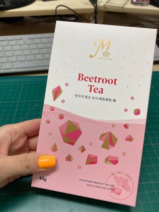 마시다 매혹적인 붉은 빛이 입안 가득히, 비트루트차 — 5점을 준 리뷰어가 2021년 5월 올린 사용 사진