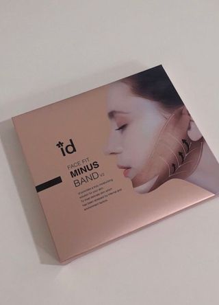 아이디플라코스메틱 아이디 페이스핏 마이너스 밴드 v2 — 5점을 준 리뷰어가 2021년 6월 올린 사용 사진