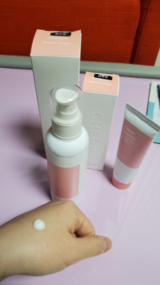 화이트리 채움 베리어 로션, 베리어 크림 세트 — 5점을 준 리뷰어가 2021년 2월 올린 사용 사진