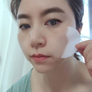 리더스코스메틱 리더스 카밍 바이오틱스 퀵 수딩 패드 — 5점을 준 리뷰어가 2022년 5월 올린 사용 사진