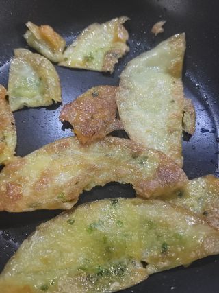 [푸딩팩토리] 즉석누들떡볶이 540g + 대구전통 납작만두 260g — 5점을 준 리뷰어가 2022년 12월 올린 사용 사진