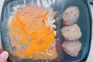 직탁 식단관리 3종 도시락 (두부 라자냐 라구빠에야, 두부로제 미트볼파스타, 닭탕수 직화 짜장 두부면) — 5점을 준 리뷰어가 2022년 6월 올린 사용 사진