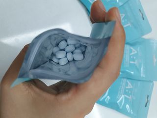 입 냄새 완화에 도움을 주는 에티켓 캔디 앳캔디 스트롱민트 — 5점을 준 리뷰어가 2021년 2월 올린 사용 사진