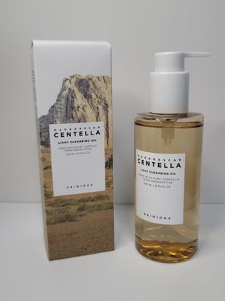 스킨1004 [SKIN1004] 마다가스카르 센텔라 라이트 클렌징 오일 200ml — 5점을 준 리뷰어가 2024년 7월 올린 사용 사진
