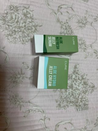 김정문알로에 큐어 큐어 알로에 리프레쉬 젤리 세럼, 큐어 알로에 하이드로 젤리 크림 — 5점을 준 리뷰어가 2021년 3월 올린 사용 사진