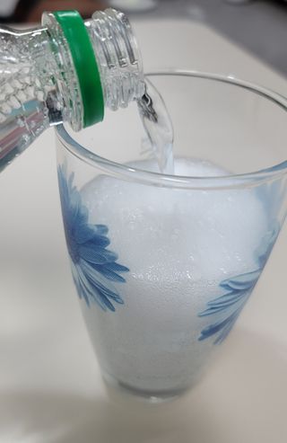 몽베스트 Montbest with Sparkling water Lime20병 — 4점을 준 리뷰어가 2022년 5월 올린 사용 사진