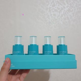 아로메르 리바이탈라이징 블루밍 앰플 10ml x 4ea — 5점을 준 리뷰어가 2021년 8월 올린 사용 사진