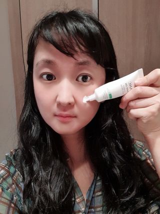 [AHC] 세이프온 에센스 선크림 올리브영 스페셜 증정 기획세트 — 5점을 준 리뷰어가 2022년 6월 올린 사용 사진