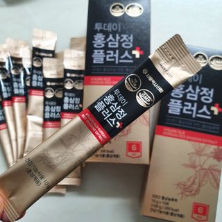 서울약사신협_투데이홍삼정플러스스틱_10g x 30포 — 5점을 준 리뷰어가 2021년 6월 올린 사용 사진
