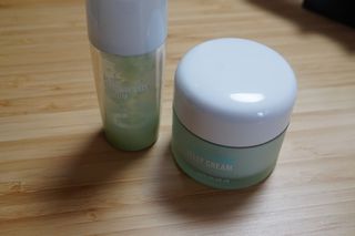 김정문알로에 큐어 큐어 알로에 리프레쉬 젤리 세럼, 큐어 알로에 하이드로 젤리 크림 — 5점을 준 리뷰어가 2021년 2월 올린 사용 사진