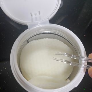 랑벨 비타 에너지 잡티 앰플 패드 65매 (투명하고 밝은 얼굴 광채패드) — 4.5점을 준 리뷰어가 2022년 6월 올린 사용 사진