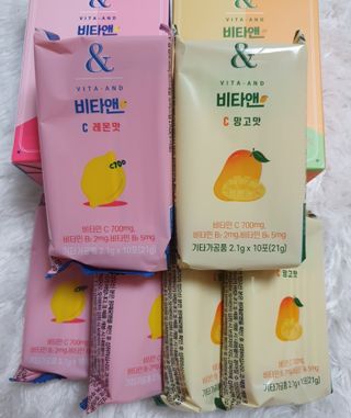 비타앤C 레몬맛, 망고맛 — 5점을 준 리뷰어가 2021년 8월 올린 사용 사진