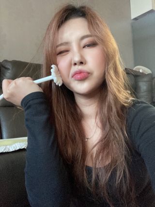 [새미모] 오일세럼+ 새미모 스틱 괄사 2종 패키지 — 5점을 준 리뷰어가 2022년 3월 올린 사용 사진