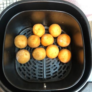 가치식탁 리얼쫀득치즈볼 — 4점을 준 리뷰어가 2021년 2월 올린 사용 사진