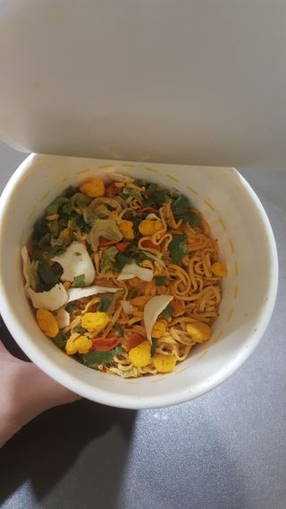NISSIN 닛신 컵누들  4종 - 씨푸드오리지날, 씨푸드 스파이시, 씨푸드 커리, 씨푸드 XO소스 — 5점을 준 리뷰어가 2023년 1월 올린 사용 사진