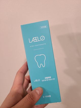치과에서 쓰는 치약 _ 라벨제로 저불소 꼬마, 키즈, 유아, 베이비, 주니어 안전한 어린이치약 — 5점을 준 리뷰어가 2022년 12월 올린 사용 사진
