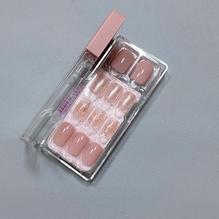 데싱디바 매직프레스 레귤러 스퀘어_6종 중 택 1 — 5점을 준 리뷰어가 2021년 9월 올린 사용 사진