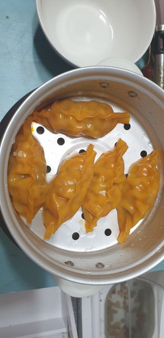 한만두 진한 해물맛 짬뽕만두 1kg — 3점을 준 리뷰어가 2021년 4월 올린 사용 사진