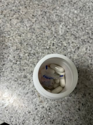 프리마인 성큼다가온 봄, 이너뷰티를 챙겨야 피부도 화사하게, 컨디션도 활기차게. 흡수율을 높인 고효율 비타민. — 5점을 준 리뷰어가 2022년 11월 올린 사용 사진