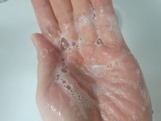 바디셀런스 벤토나이트 데일리 약산성 딥클렌징폼 120ml — 5점을 준 리뷰어가 2022년 1월 올린 사용 사진