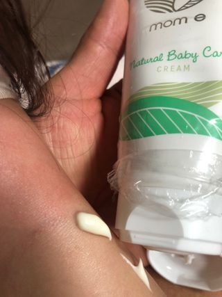 mom e 맘이 내추럴 베이비 케어 크림+바디오일 — 5점을 준 리뷰어가 2021년 1월 올린 사용 사진