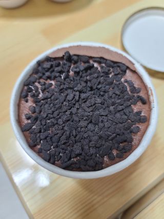 롯데제과 본젤라또 비스킷&바닐라카라멜바, 본젤라또 베리쇼콜라컵 — 5점을 준 리뷰어가 2021년 11월 올린 사용 사진