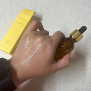 스킨큐어 산다화 비타민c 화이트닝 에센스 30ml — 4.5점을 준 리뷰어가 2023년 9월 올린 사용 사진