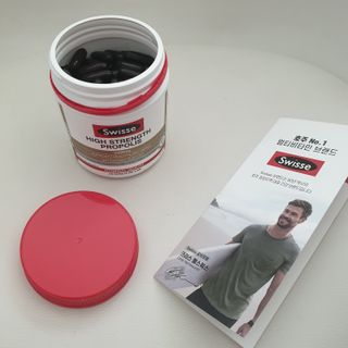Swisse 스위스 고함량 프로폴리스 2,000mg 210정 — 5점을 준 리뷰어가 2021년 5월 올린 사용 사진